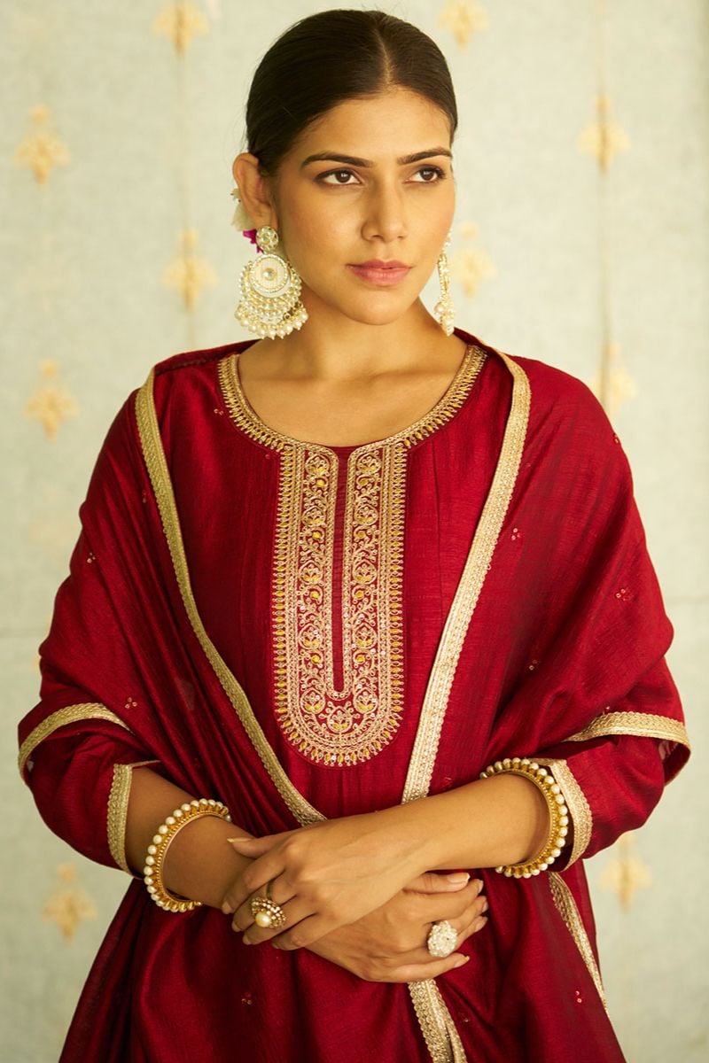 Maroon Mesmerizing Art Silk Salwar Kameez SFROY543103R