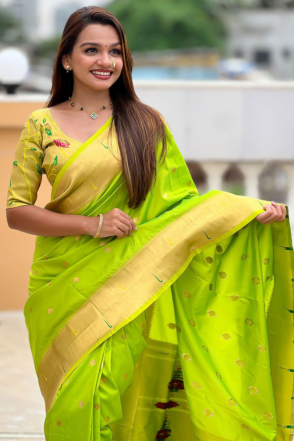 Green Sleek Paithani Silk Saree With Blouse SFPRF251305