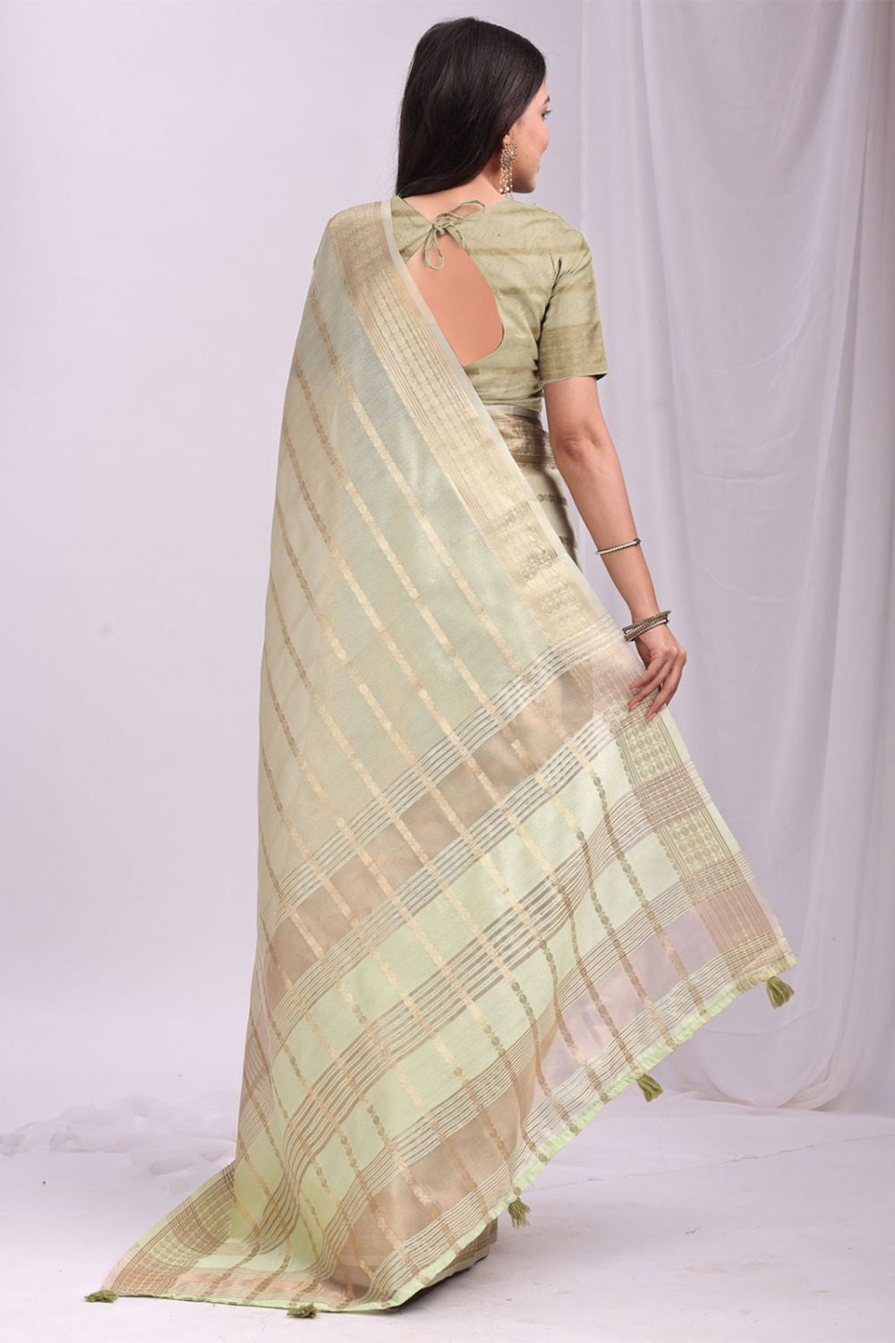 Green Sleek Organza Casual Sarees With Blouse SFAST11504