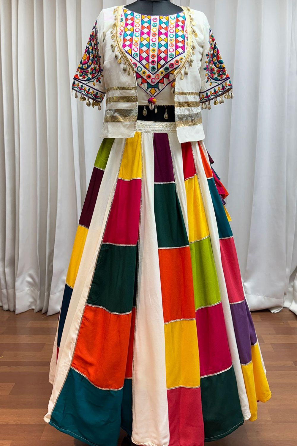 White Cotton Navratri Chaniya Choli SFKHU20403