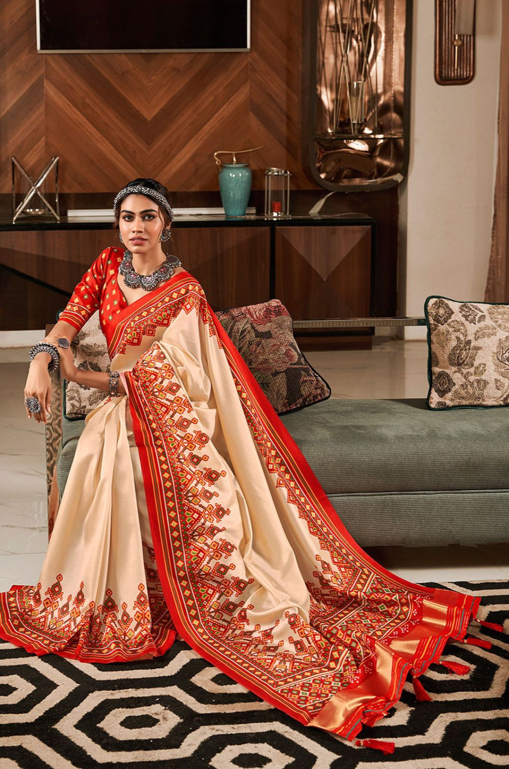 Beige Silk Sarees - SFSA575002