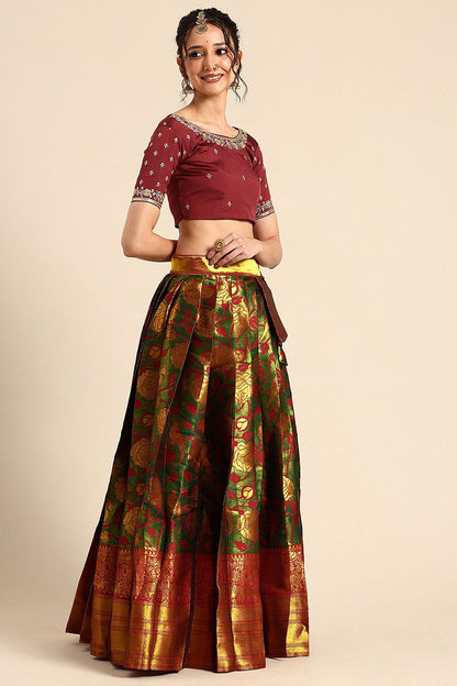 Green Silk Navratri Lehenga Choli Set SFROY537405