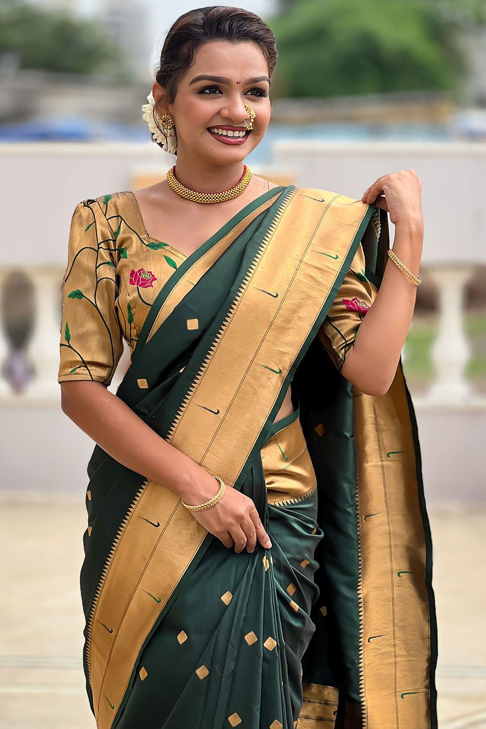 Green Sleek Paithani Silk Saree With Blouse SFPRF251301