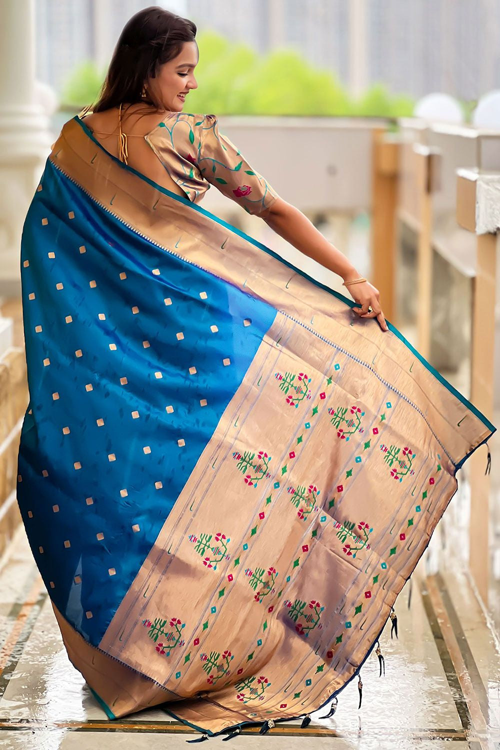 Blue Sleek Paithani Silk Saree With Blouse  SFPRF251302