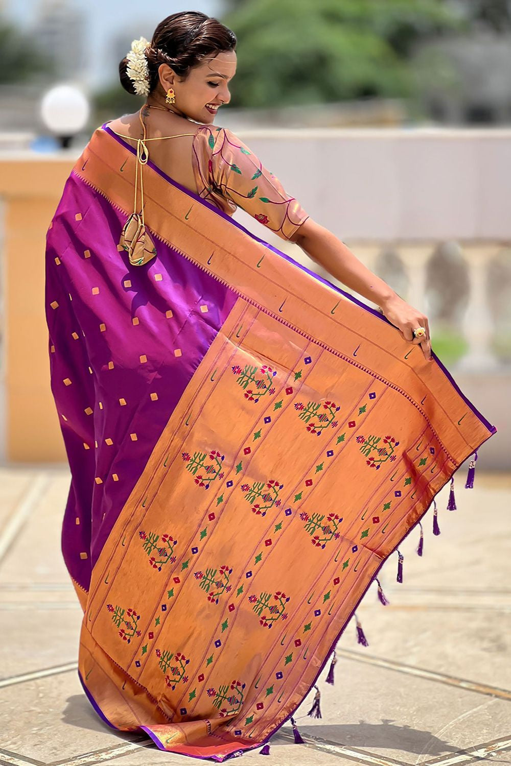Purple  Sleek Paithani Silk Saree With Blouse  SFPRF251306