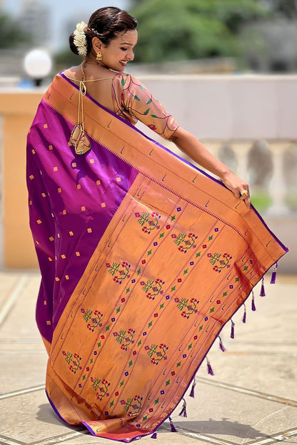 Purple  Sleek Paithani Silk Saree With Blouse  SFPRF251306