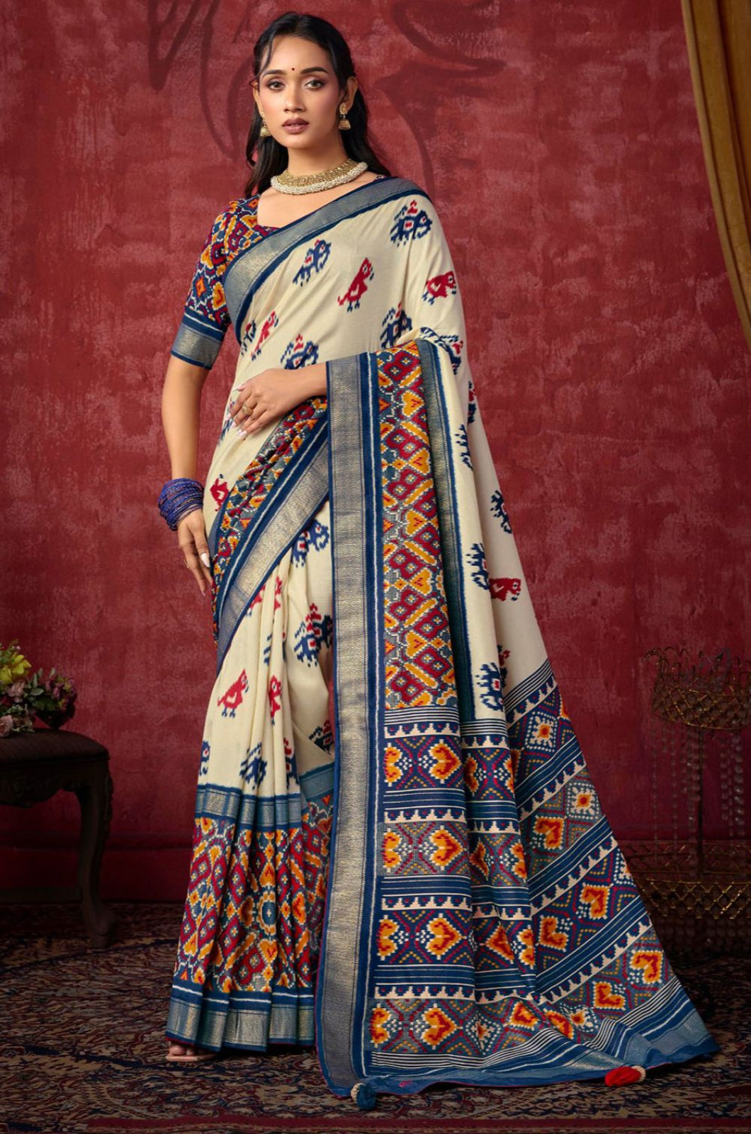 Cream Patola Sarees - SFSA574704