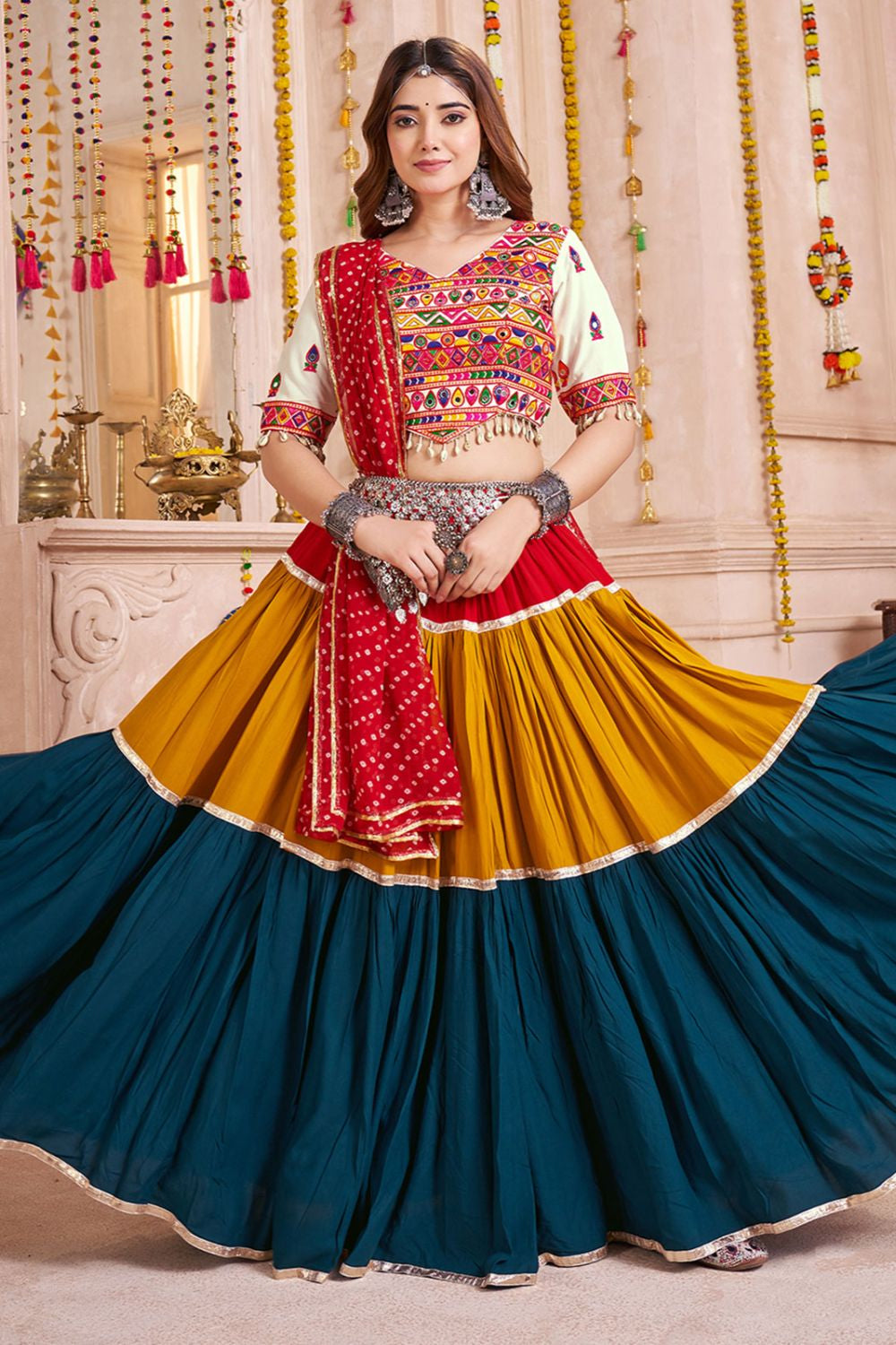White Cotton Chaniya Cholis - SFKHU20603