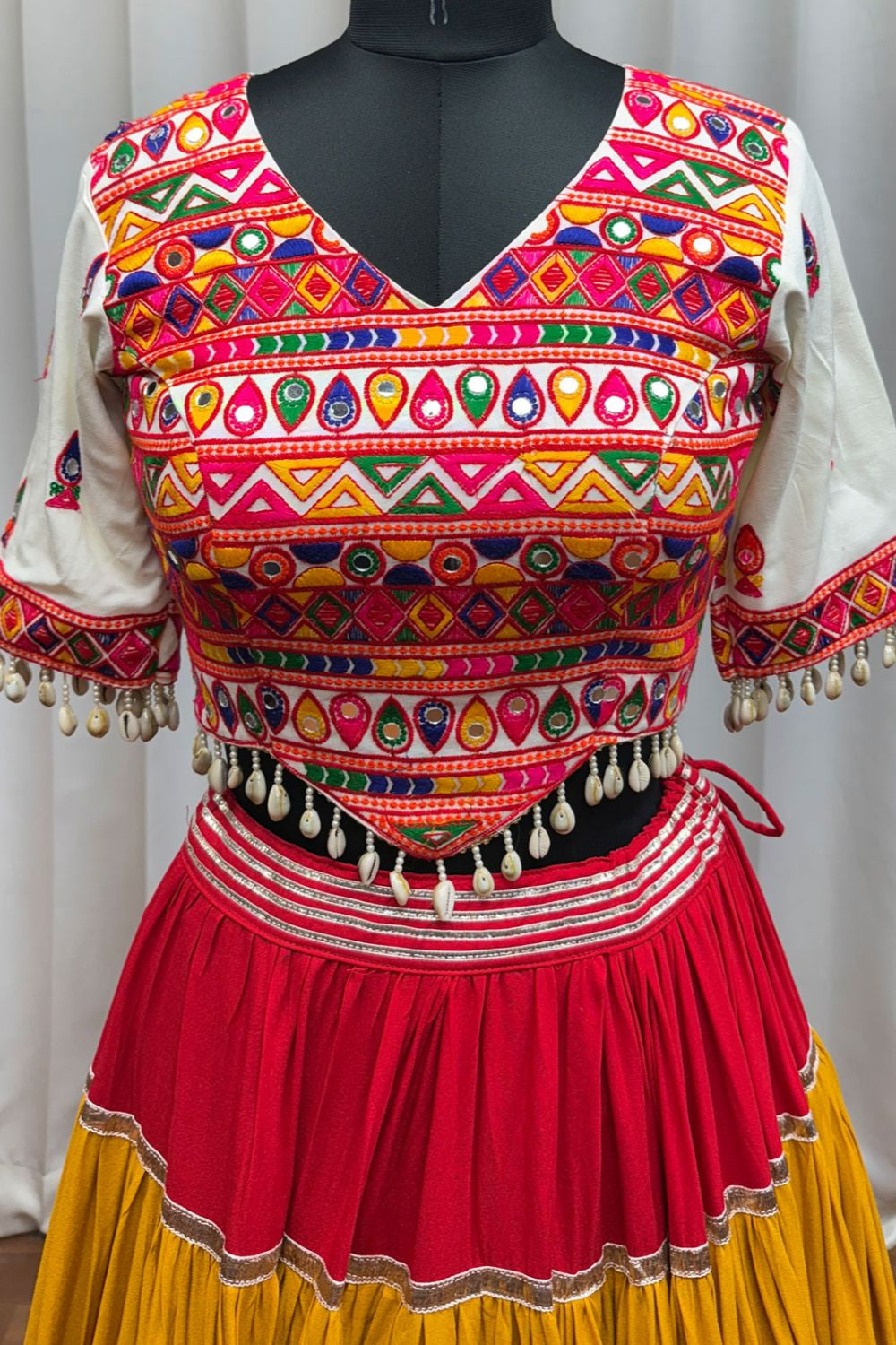 White Cotton Chaniya Cholis - SFKHU20603