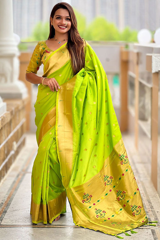 Green Sleek Paithani Silk Saree With Blouse SFPRF251305