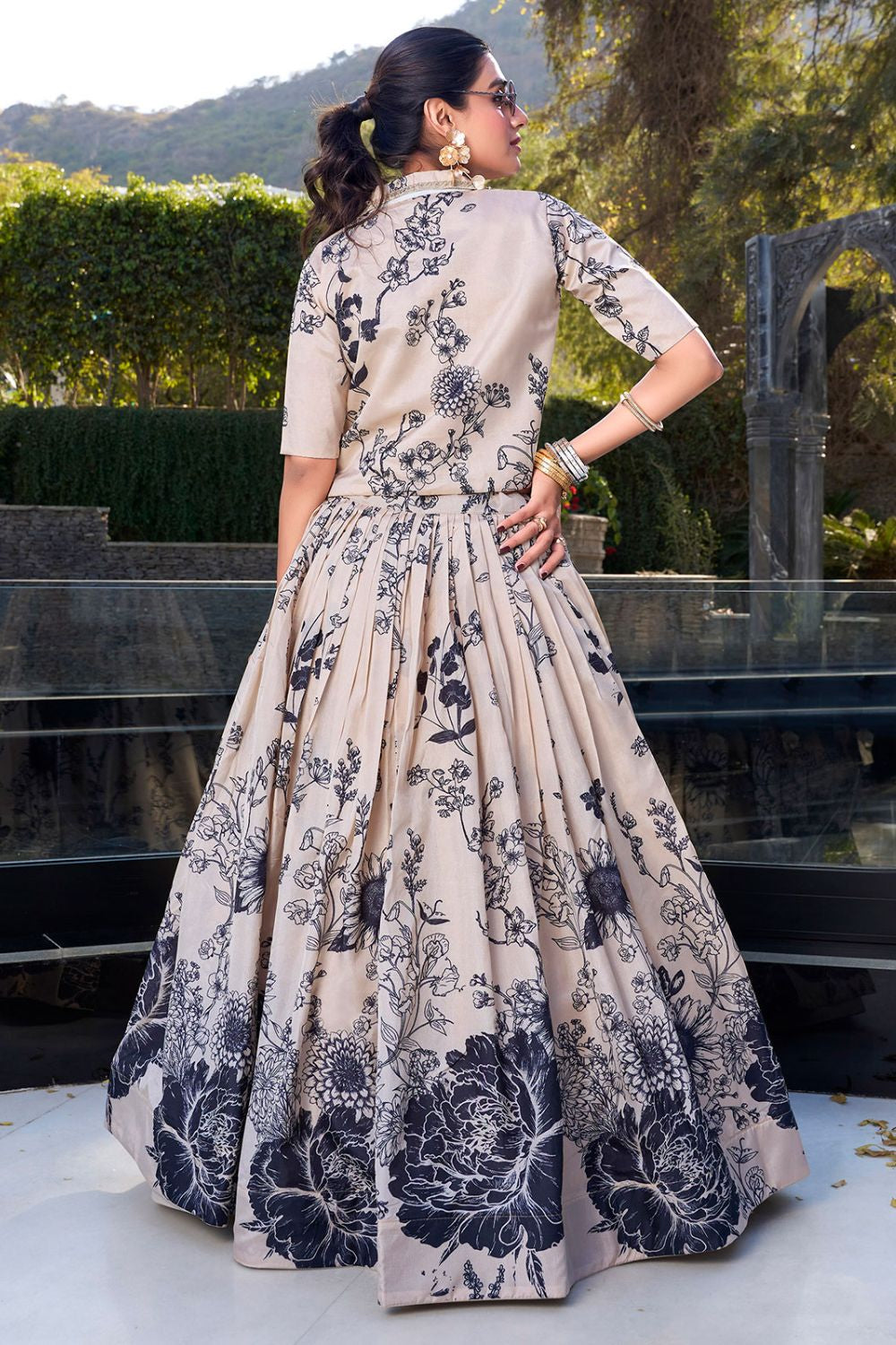White Silk Evening Wedding Party Lehenga Choli SFROY541803R
