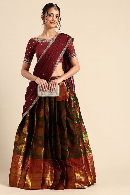 Green Silk Navratri Lehenga Choli Set SFROY537405