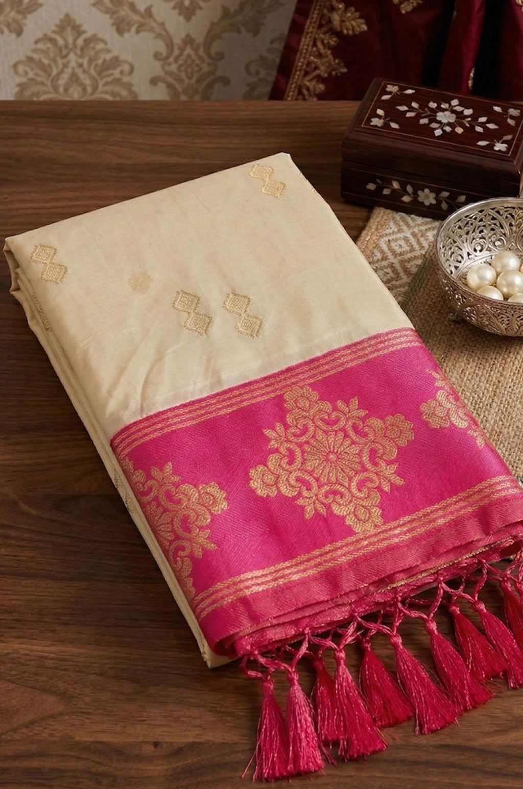 Ivory Silk Sarees - SFAST20806