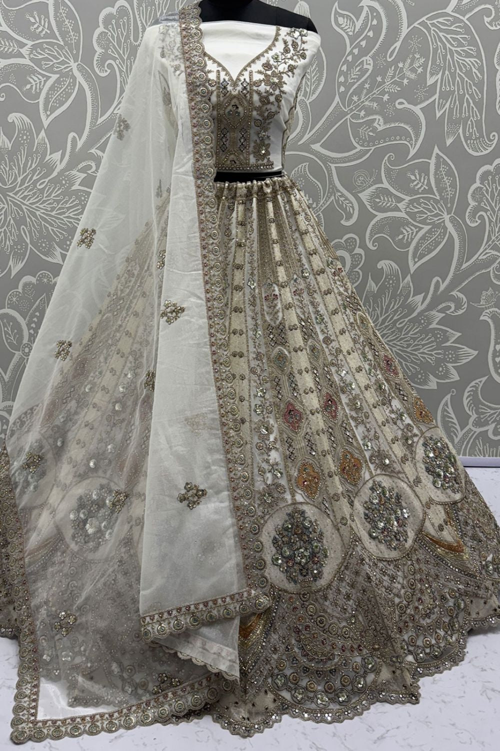 White Bridal Engagement Organza Lehenga Choli SFANJ3208